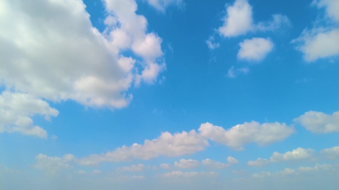 城市蓝天白云风景延时摄影视频素材90