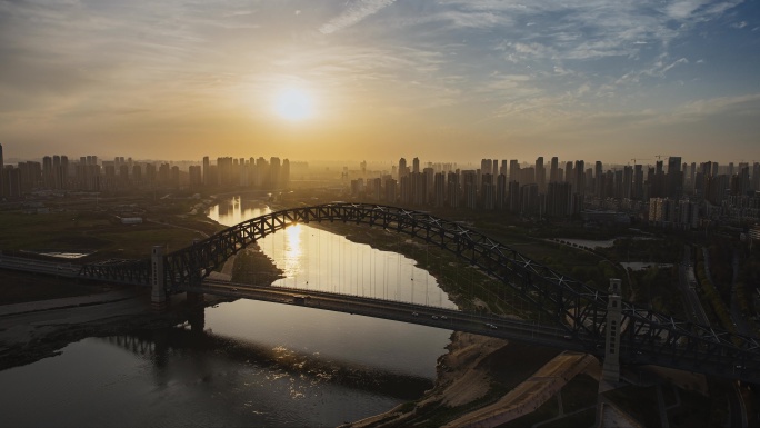 8k武汉汉江湾大桥晚霞日落转夜景延时摄影