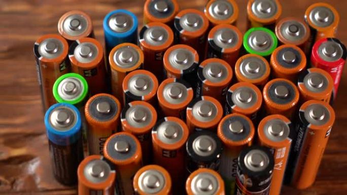 回收一次性电池。家用电池回收与处置