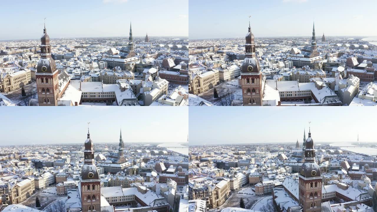 拉脱维亚阳光明媚的冬日里加老城的全景鸟瞰图。
