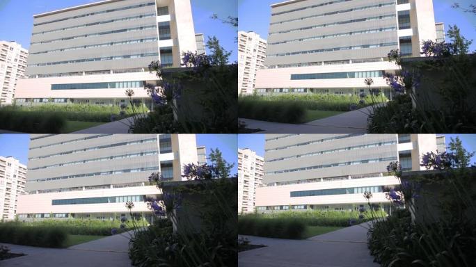 从内花园看空医院主楼立面-新型冠状病毒肺炎概念