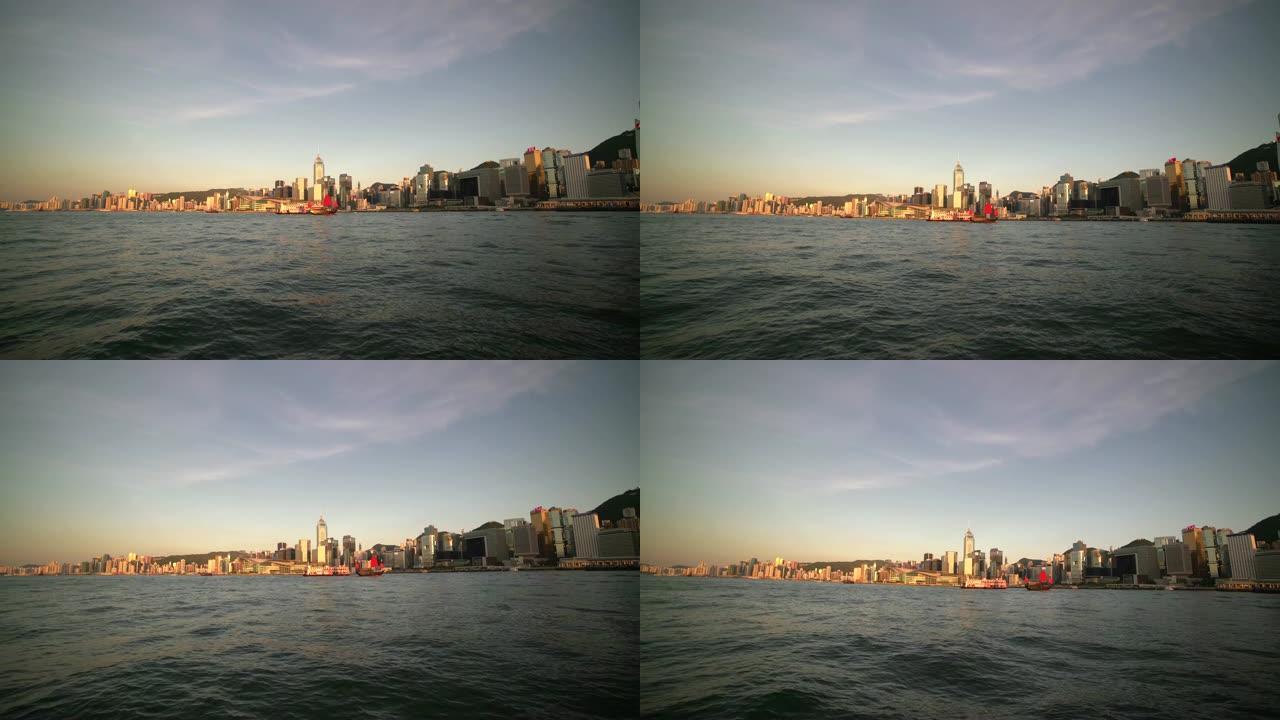美丽的一天来自大海的香港天际线