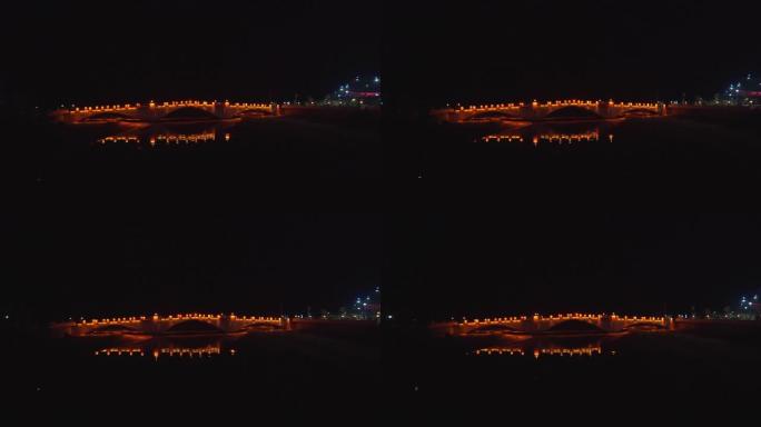 土耳其奥尔杜桥的空中夜景