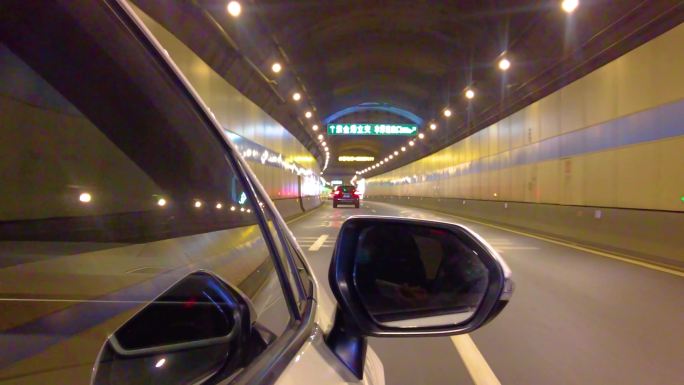 汽车在隧道里行驶视频素材延时摄影4