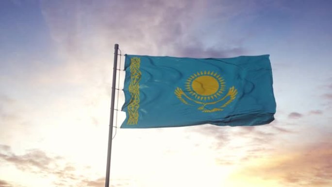 哈萨克斯坦国旗在风中飘扬，引人注目的天空背景。4 k