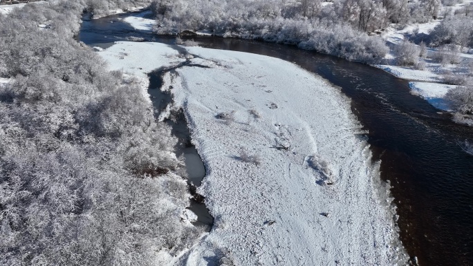 航拍大兴安岭早春冰雪河流