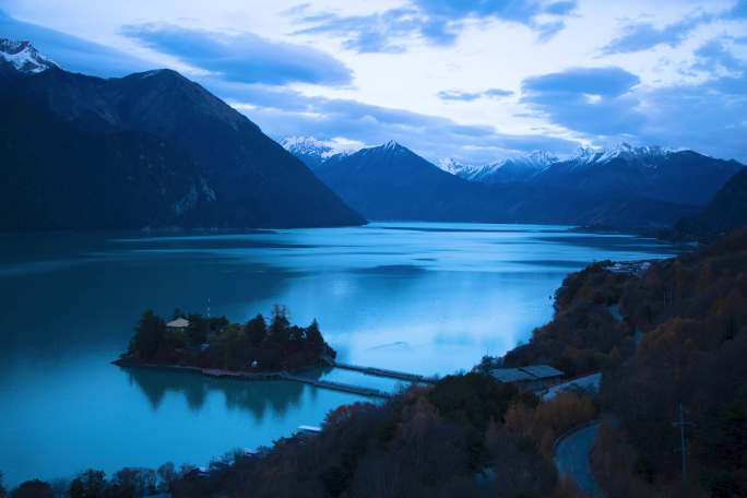 云雾翻滚 西藏景区林芝景区林芝巴松措景区