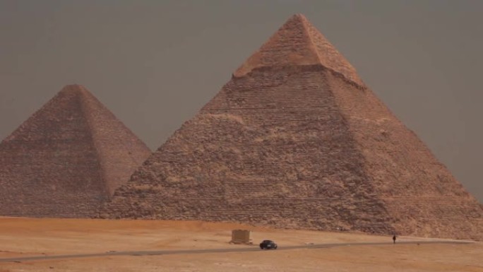 开罗的埃及金字塔