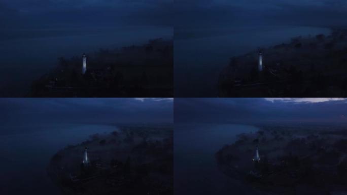 密歇根湖上雾中的灯塔5