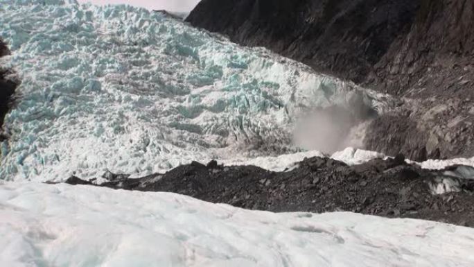 新西兰雪山的冰川运动