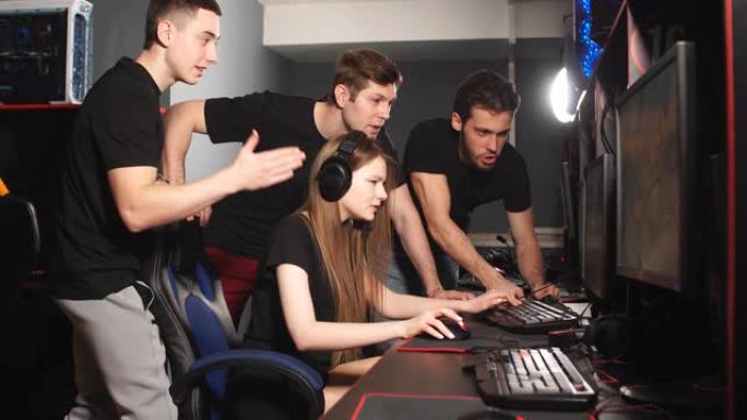 专业玩家参加网络游戏比赛