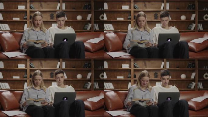 两名20多岁的学生写论文，女性口述书中的信息，男性在笔记本电脑上打字。学生在沙发上的团队合作。
