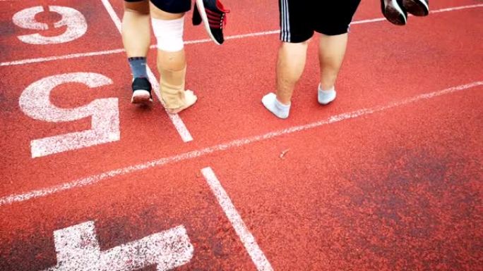 跑步意外，医疗保健概念，脚抽筋。
