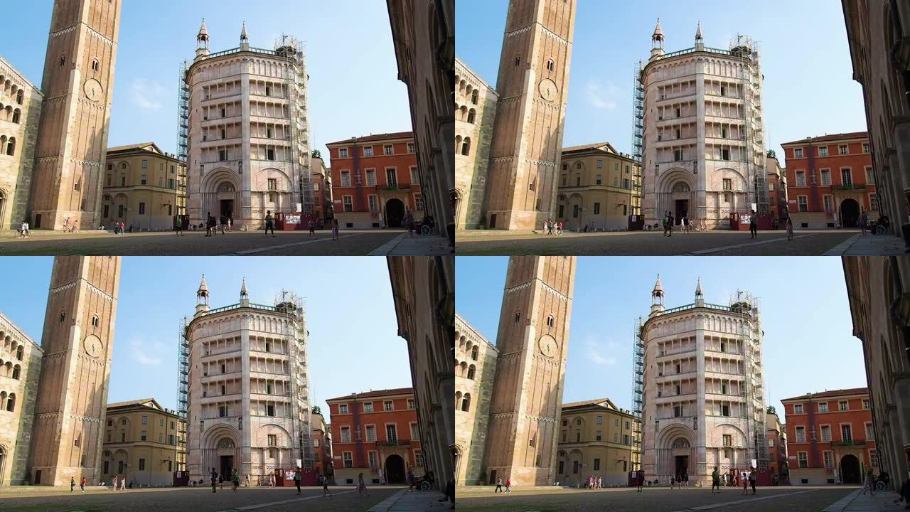 主教座堂广场 (Piazza Duomo)，设有帕尔马洗礼堂和大教堂塔楼的一部分。