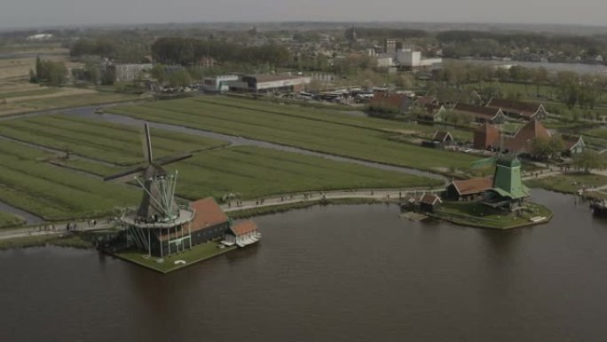 荷兰4k Zaanse Schans风车的无人机视图