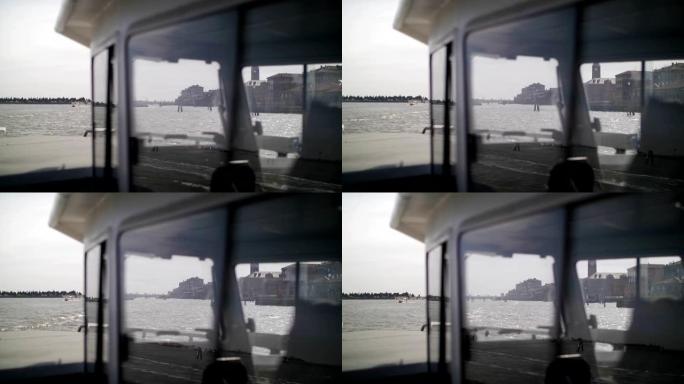 来自意大利威尼斯的汽船，浪漫之城，漂浮在威尼斯运河中，典型的威尼斯景观，系列的一部分，旅游目的地，泻