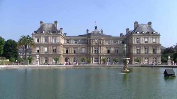 法国巴黎有喷泉的卢森堡宫
