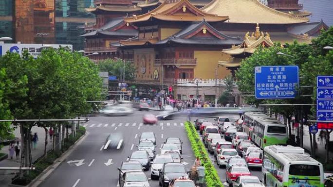 中国上海市静安区交通高峰期的延时