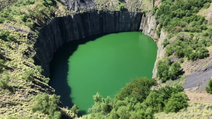 南非金伯利矿山湖