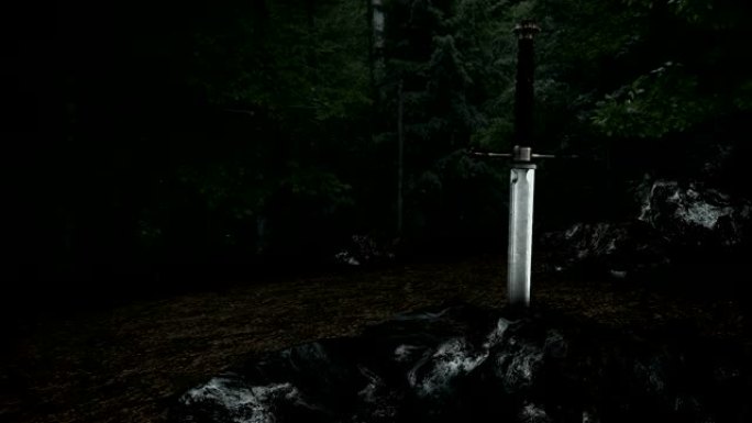 森林中岩石内的史诗神剑