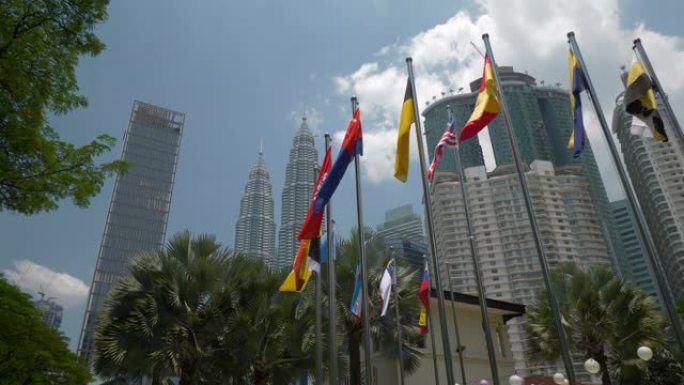 吉隆坡阳光明媚的一天市中心的建筑慢动作上看全景4k马来西亚