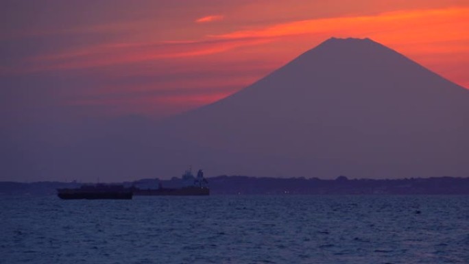 日落时的富士山日本地标日本海岸晚霞富士山