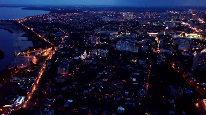 沃罗涅日夜晚的城市景观