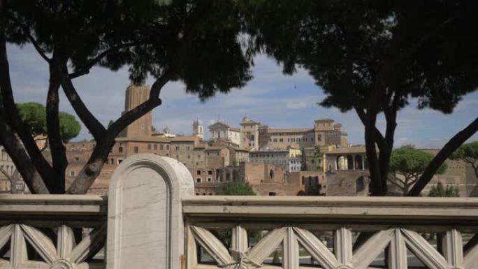 罗马古罗马广场遗址附近的大理石栏杆