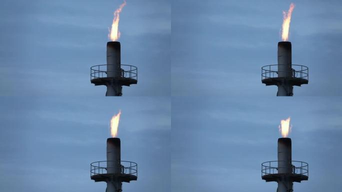 工厂炼油系统燃烧产生的火焰