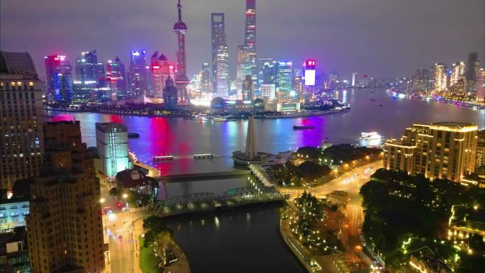 上海外滩黄浦江车流船只夜景延时视频素材