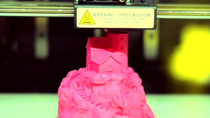 3D打印机工作。熔融沉积模型