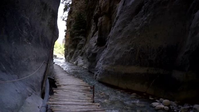 克里特峡谷，山河