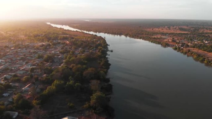 Janjanbureh冈比亚河的鸟瞰图