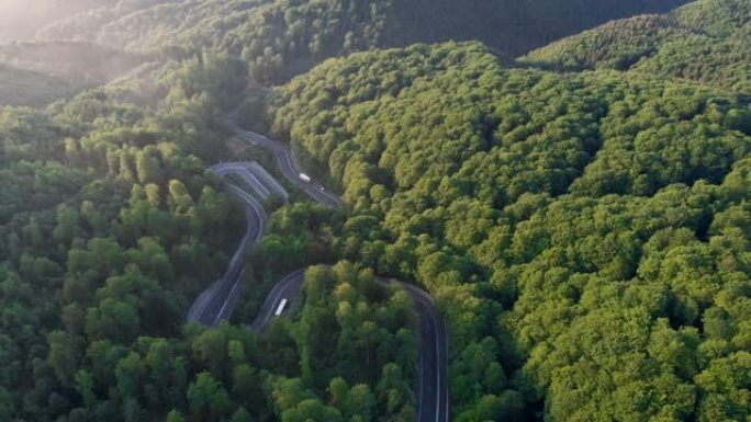 山道鸟瞰图