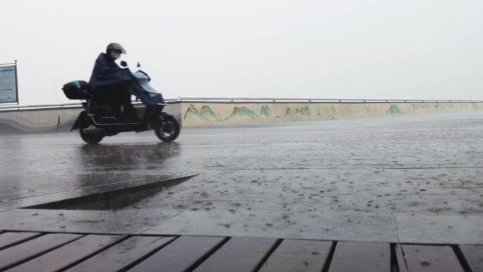 杭州钱塘江下暴雨空镜头