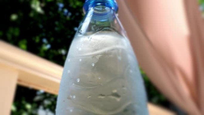 瓶中的苏打水