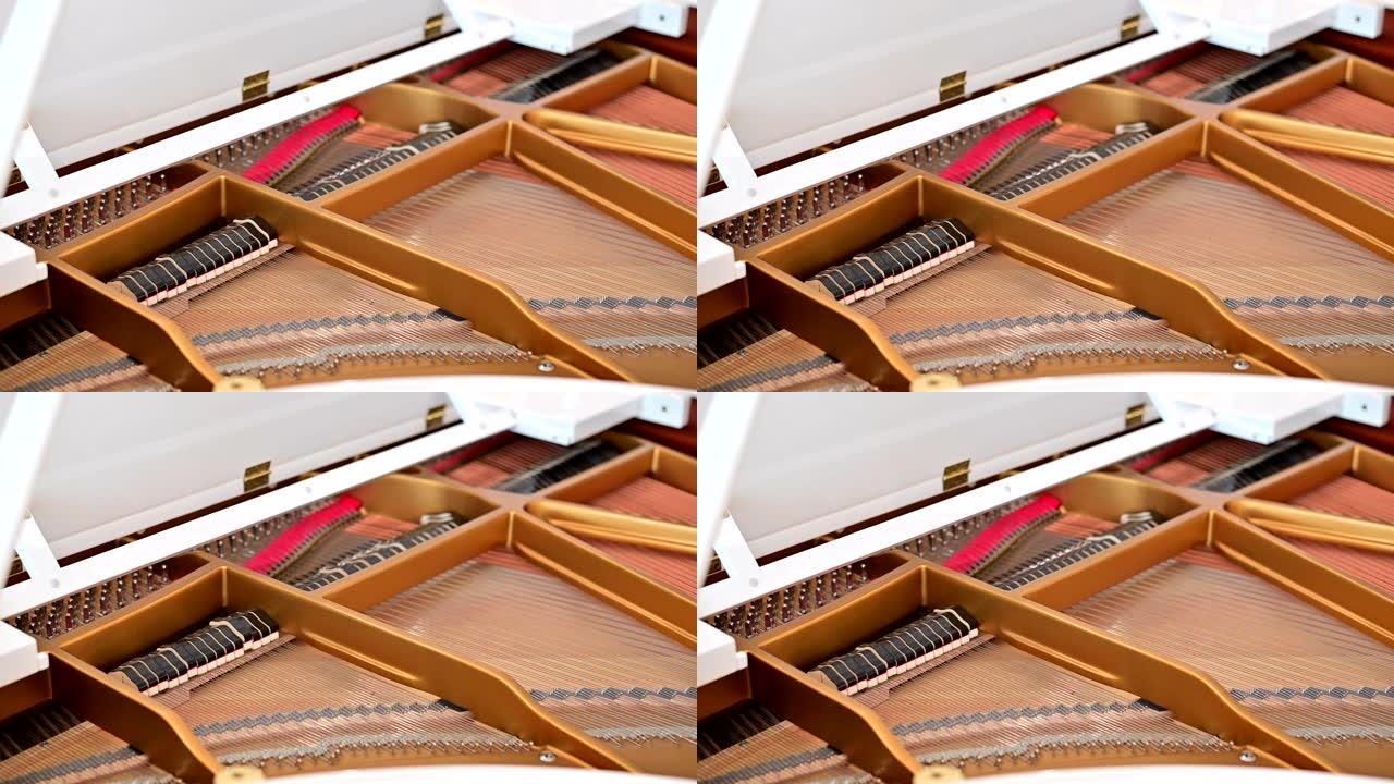 钢琴演奏时，大钢琴的4k内锤移动