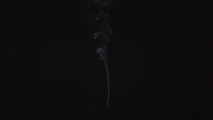 薄薄的烟雾或蒸汽蒸汽的出现。香烟烟雾，美丽优质的背景动画
