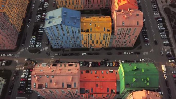 乌克兰基辅五颜六色房屋区的鸟瞰图。舒适的城镇建筑