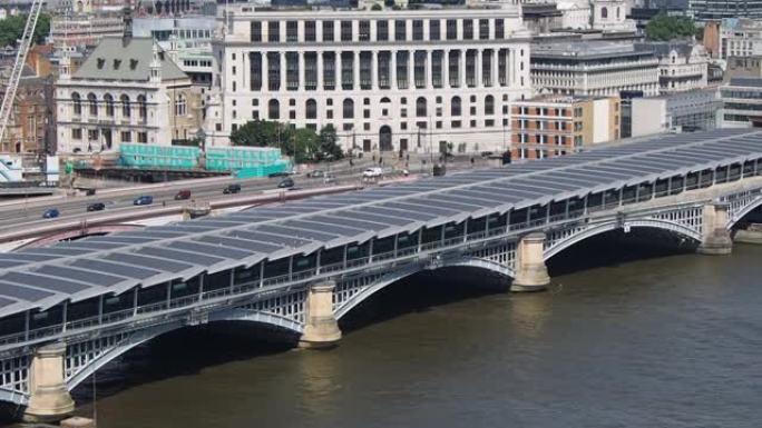 伦敦的黑修士桥