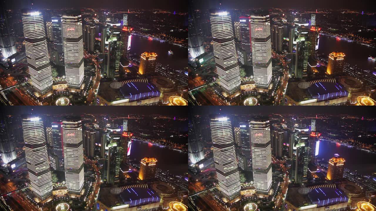 中国上海夜间上海的交通和城市景观