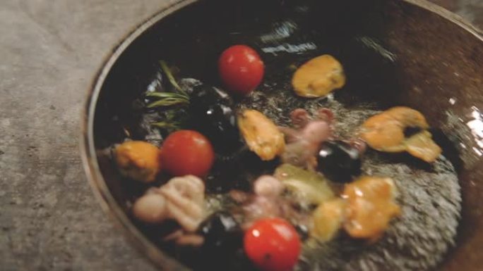 海鲜餐烹饪番茄贻贝章鱼锅