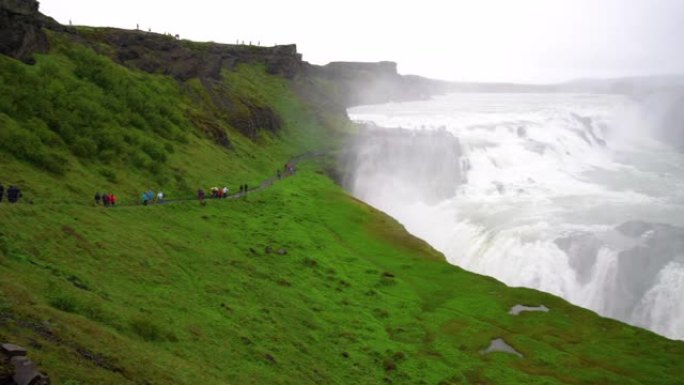 冰岛古尔福斯瀑布的景观。