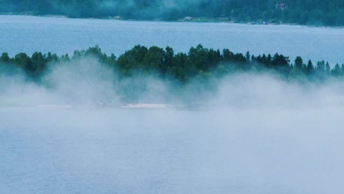 斯堪的纳维亚北部海湾的大雾迅速滚滚