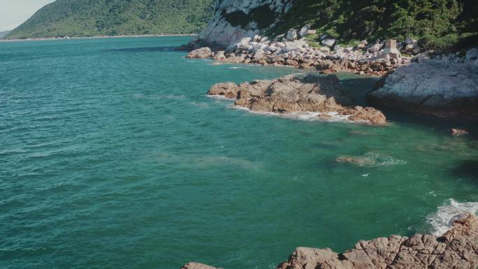 4K海浪拍打礁石 大海浪花礁石 海岸线