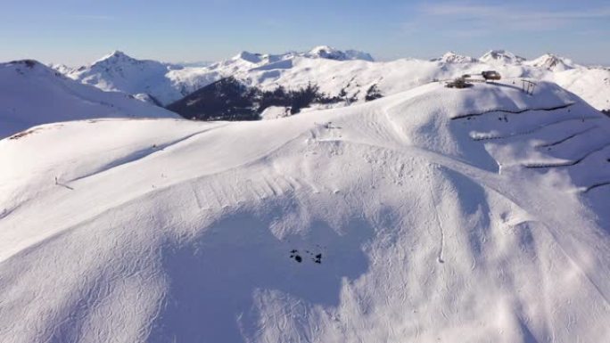 奥地利阿尔卑斯山滑雪胜地的鸟瞰图