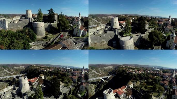 里耶卡 (Rijeka) 带有城堡的小山的鸟瞰图