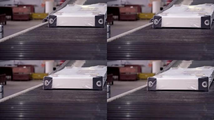 现代工厂加热散热器的现代机器人生产