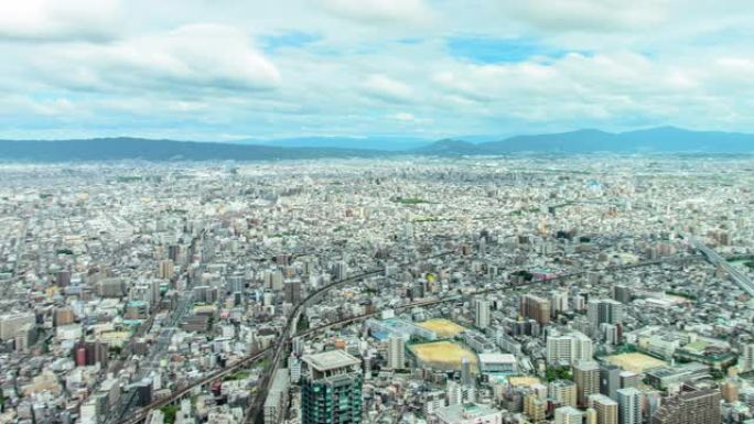 从日本大阪的阿贝诺Harukas从左向右平移大阪市的鸟瞰图