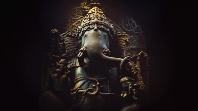 印度教象头神甘尼萨雕塑特写。系列。